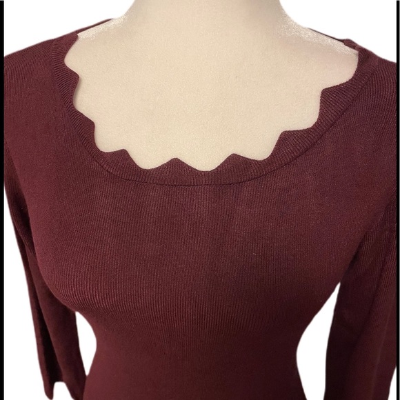 🌼 3/$18. Philosophy scalloped sweater wine  size XS - Picture 3 of 9